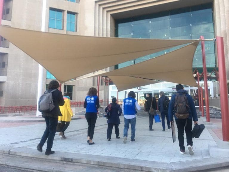 La gente entrando el primer día al juicio de Miroslava Breach en Chihuahua, capital del estado de Chihuahua