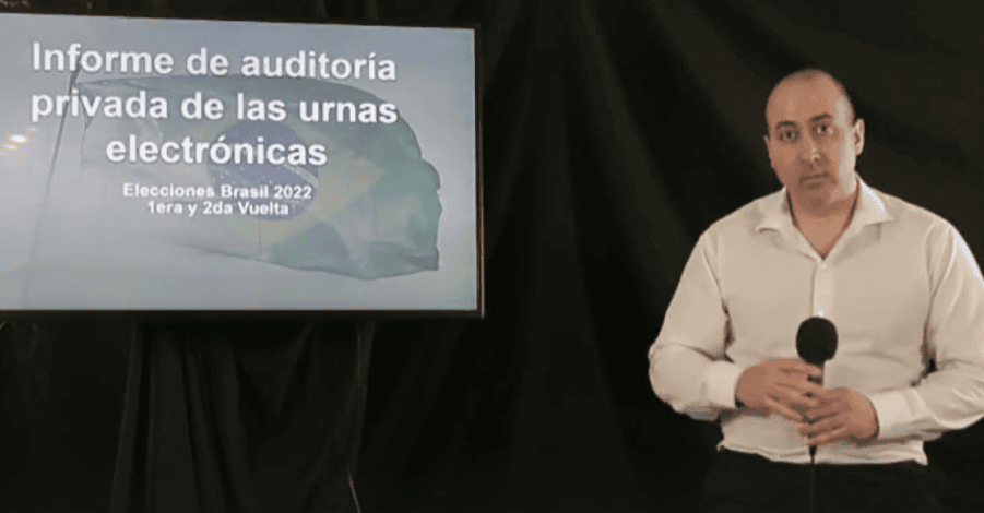 Fernando Cerimedo en la transmisión en vivo, titulada “Brasil Was Stolen”. Días antes había sido anfitrión de Eduardo Bolsonaro.